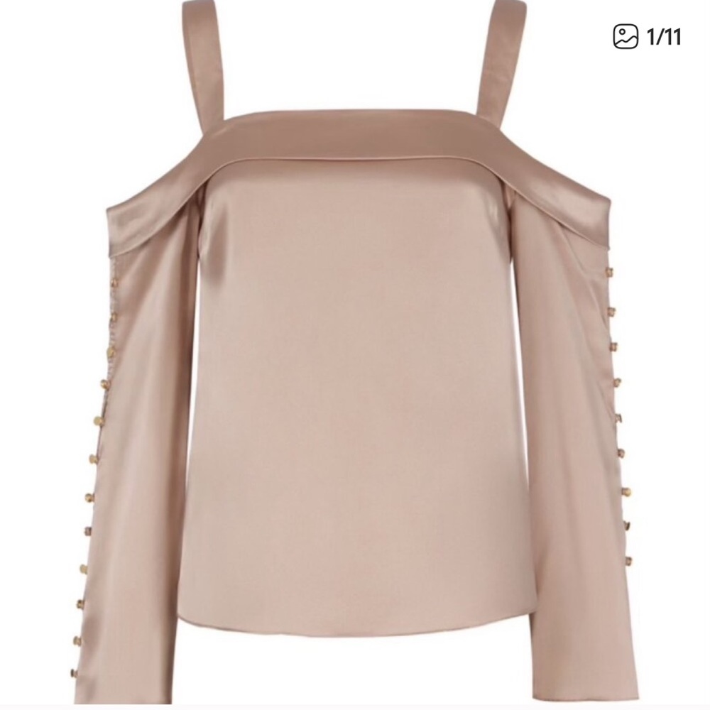 INTERMIX Off-Shoulder Blouse in Soft Pink